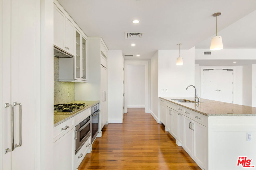 Active for sale at Los Angeles, CA, Los Angeles, CA CA and 3 baths