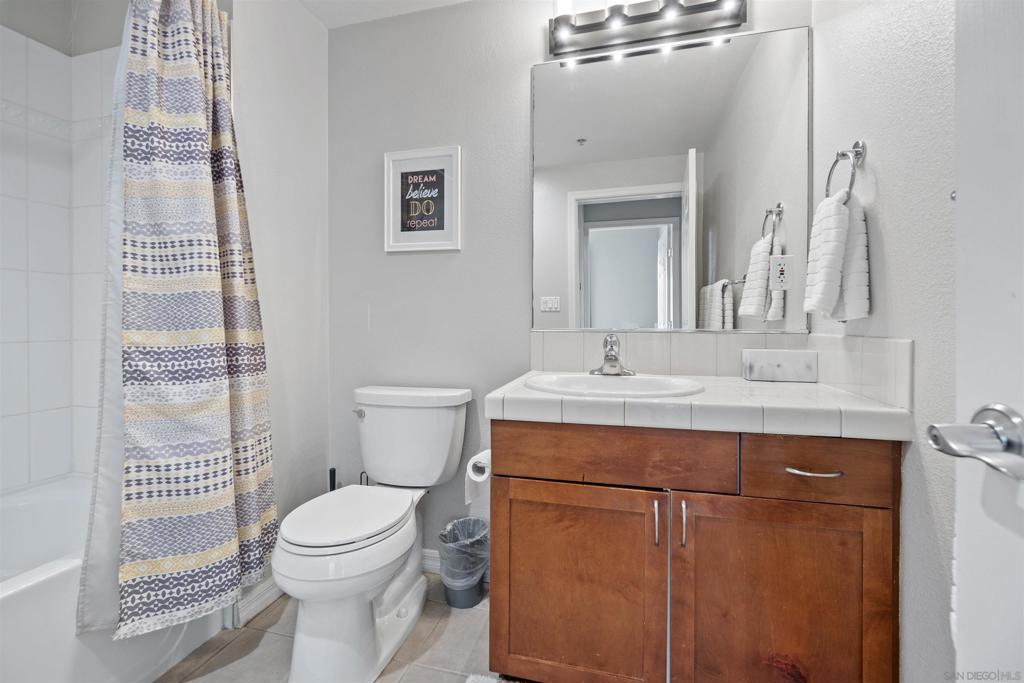 Residential Lease for rent at 1240 India St 1304, San Diego CA featuring 1 bed and 1 bath