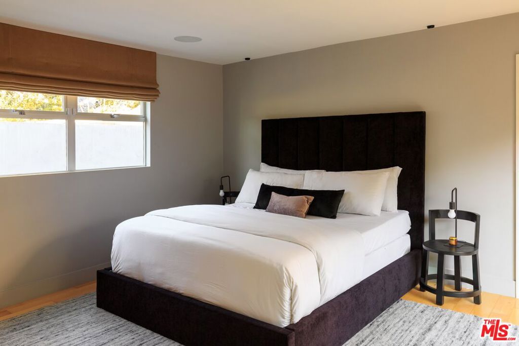 Residential for sale at 507 N Lucerne Boulevard, Los Angeles CA featuring 4 beds and 3 baths