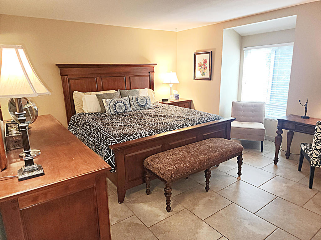 Residential Lease for rent at 5225 E Waverly Drive 66, Palm Springs CA featuring 1 bed and 2 baths