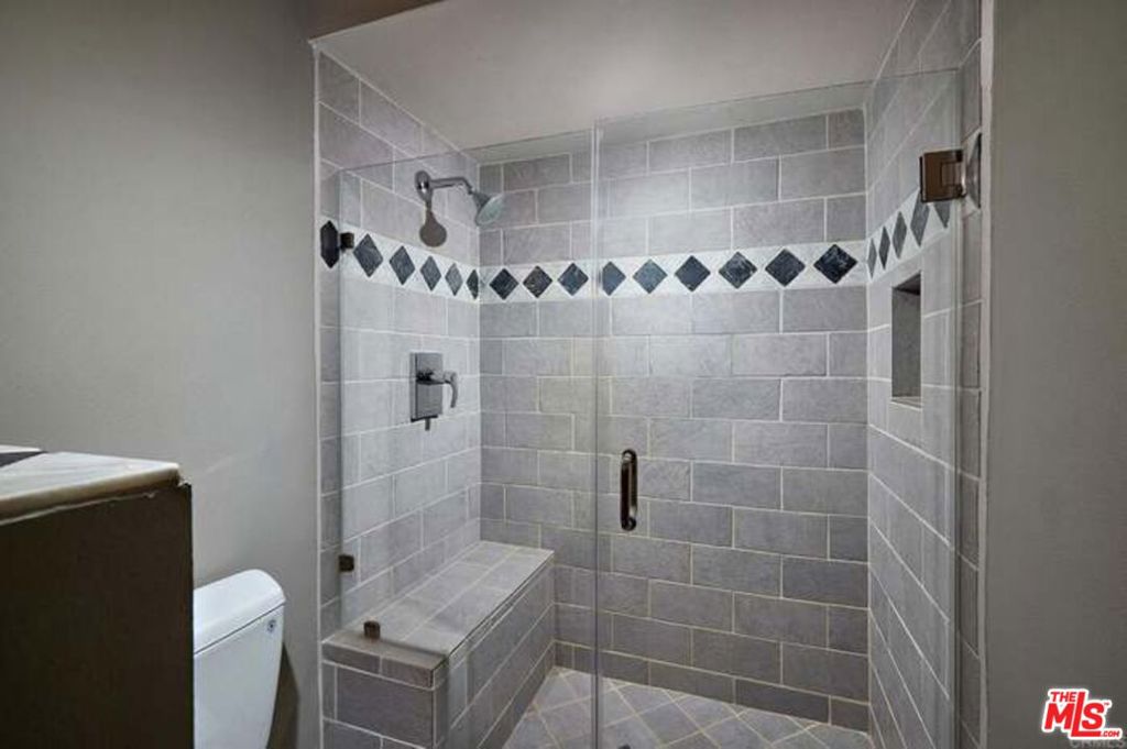 Residential Lease for rent at 2552 Navarra Drive A, Carlsbad CA featuring 2 beds and 2 baths