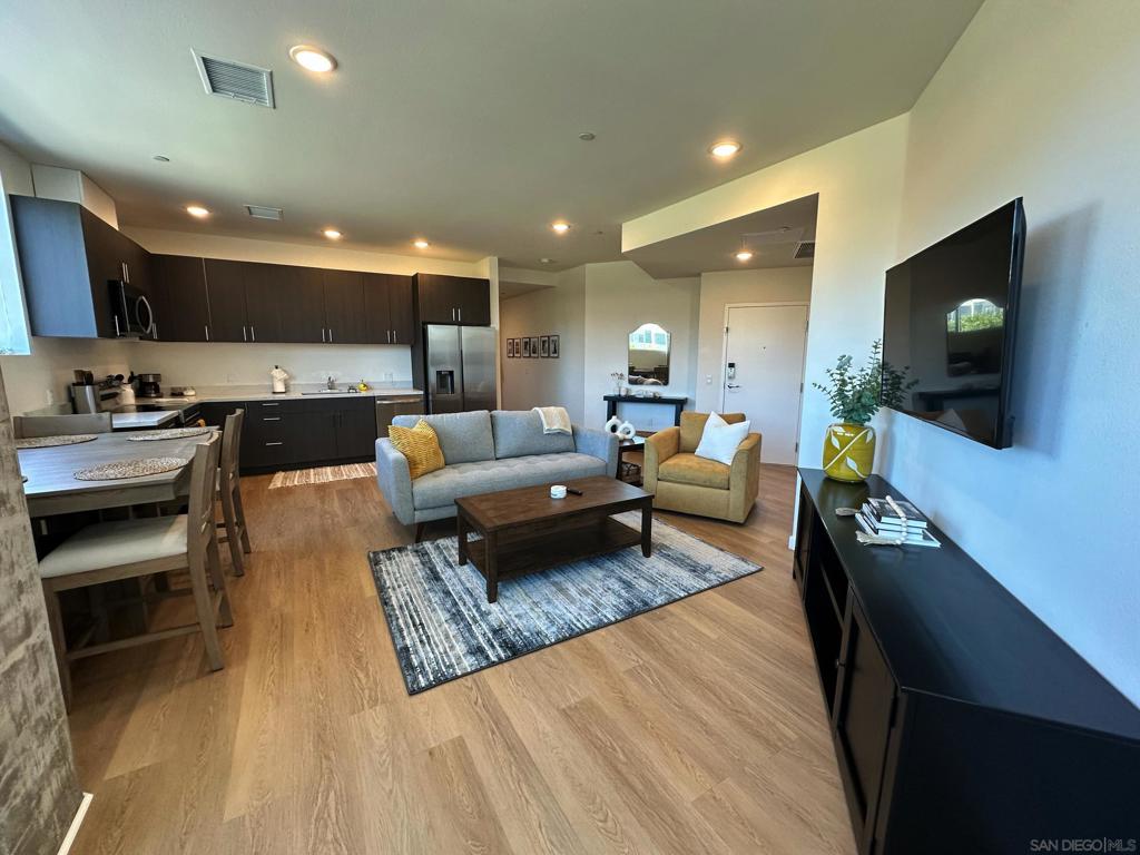 Residential Lease for rent at 3909 Voltaire St 110, San Diego CA featuring 1 bed and 1 bath