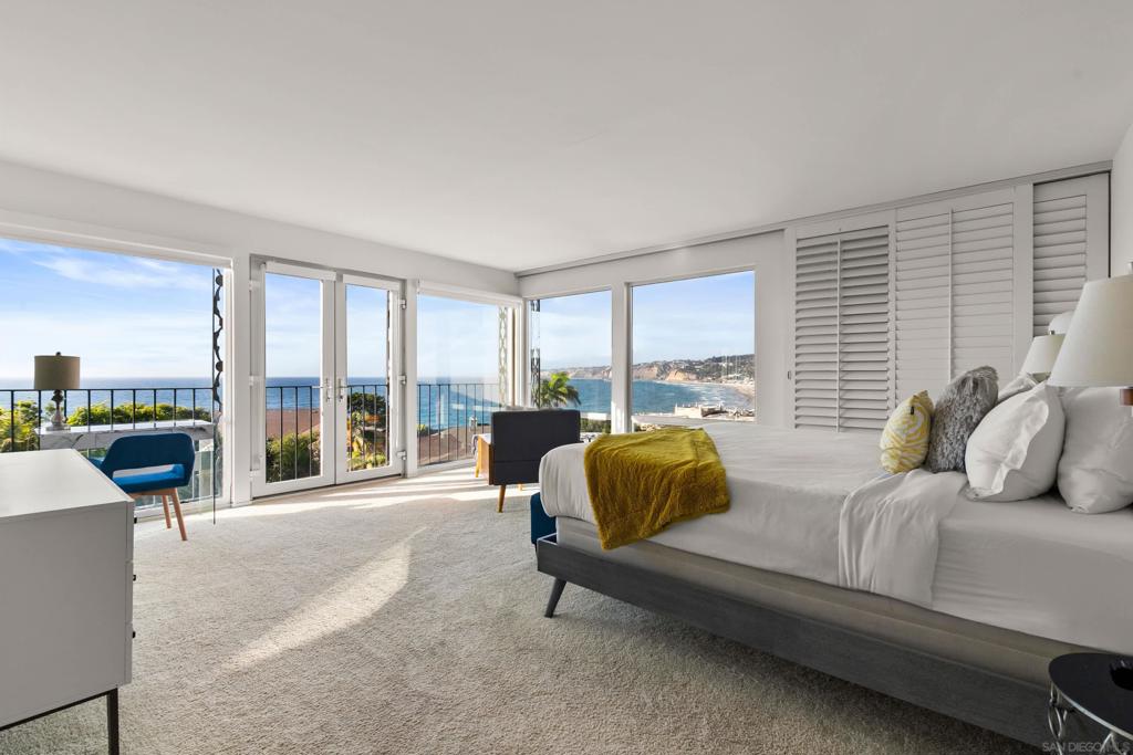 Residential Lease for rent at 1855 Spindrift Dr, La Jolla, San Diego County CA featuring 3 beds and 3 baths