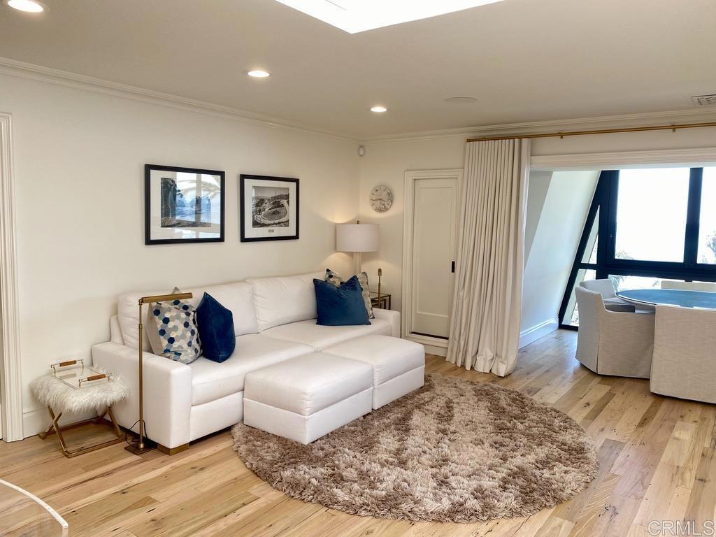 Residential Lease for rent at 1558 Camino Del Mar 617, Del Mar CA featuring 1 bed and 2 baths