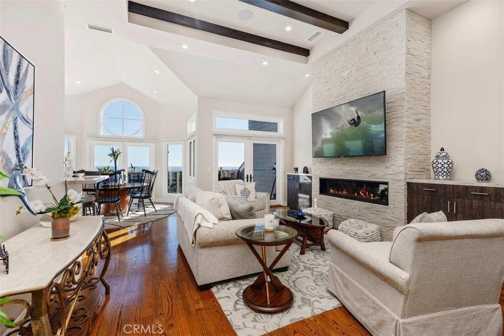 Residential Lease for rent at 24536 Santa Clara Avenue, Dana Point CA featuring 2 beds and 4 baths