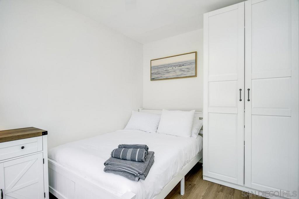 Residential Lease for rent at 805 Dover Ct, San Diego CA featuring 2 beds and 1 bath