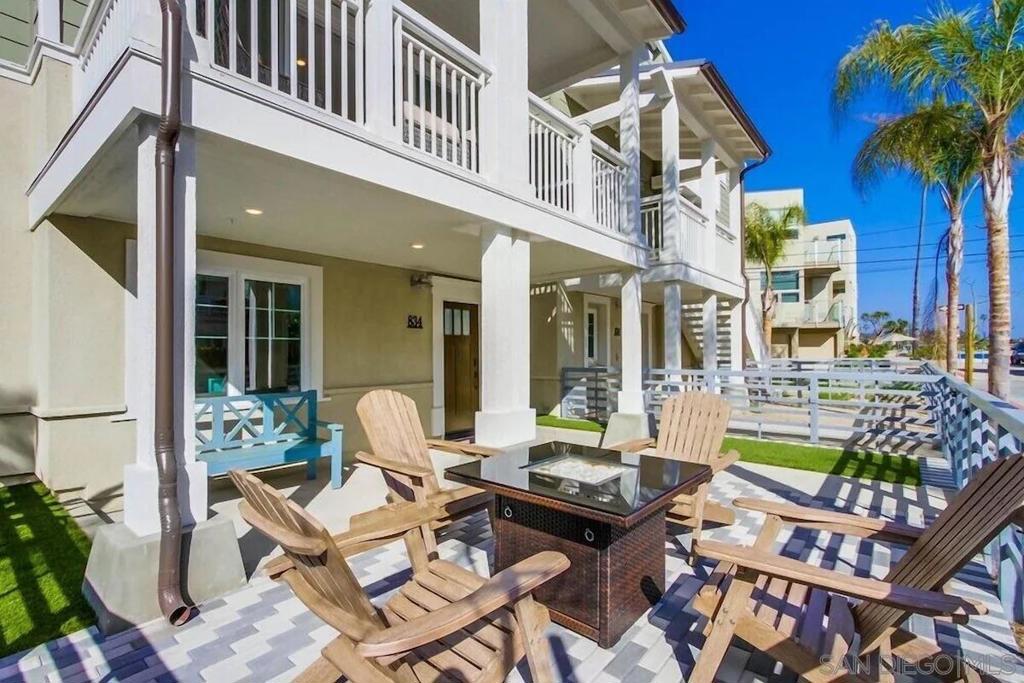 Residential Lease for rent at 834 Santa Barbara Pl, San Diego CA featuring 3 beds and 3 baths