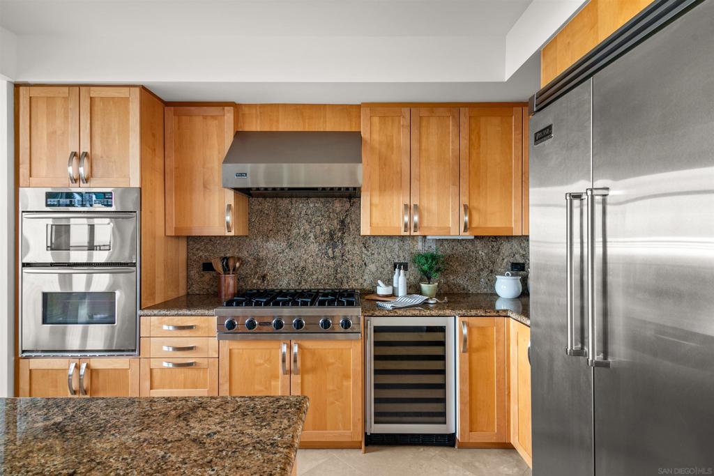 Residential Lease for rent at 5430 La Jolla Boulevard C302, La Jolla, San Diego County CA featuring 2 beds and 2 baths