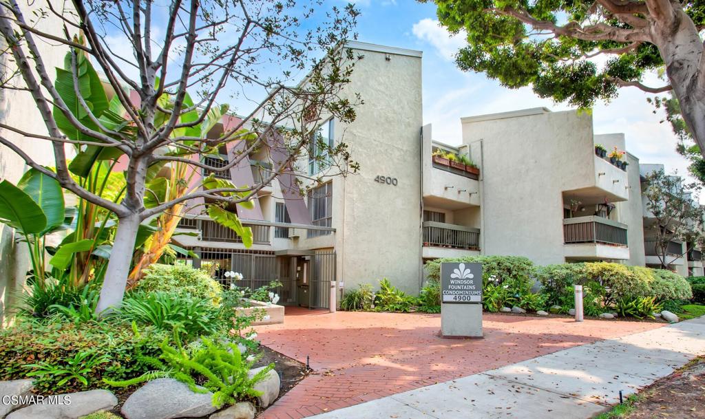 Residential for sale at 4900 Overland Avenue 167, Culver City CA featuring 1 bed and 1 bath