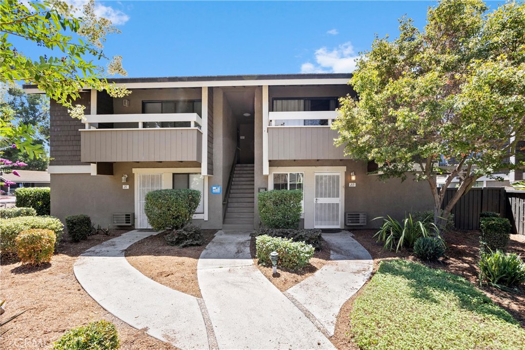 Residential for sale at 213 Springview, Irvine CA featuring 1 bed and 1 bath