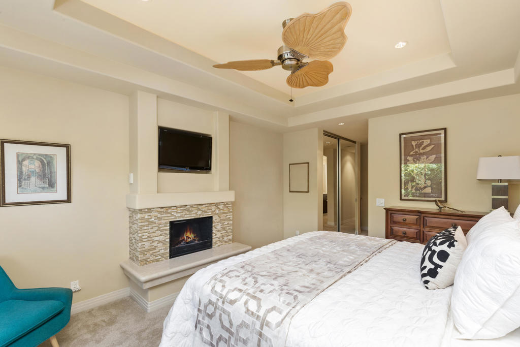 Residential Lease for rent at 73680 Irontree Drive, Palm Desert CA featuring 2 beds and 3 baths