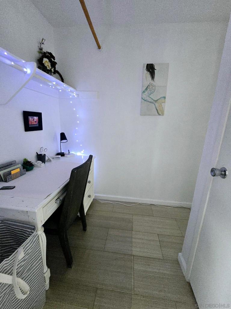 Residential Lease for rent at 6333 Mount Ada Rd. 168, Clairemont Mesa CA featuring 1 bed and 1 bath