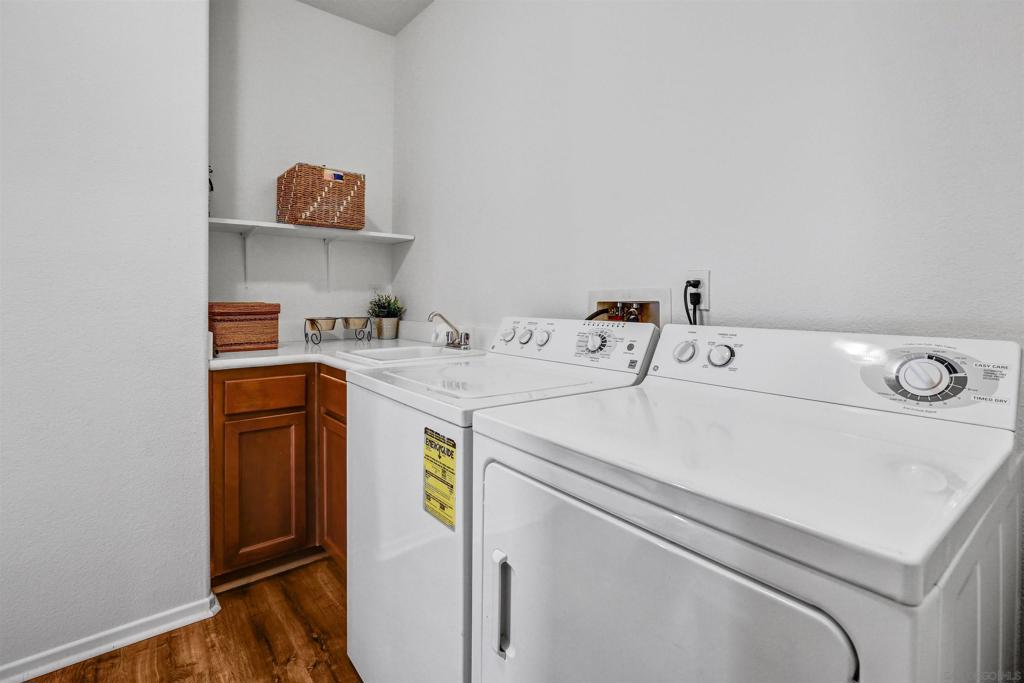 Residential Lease for rent at 1449 Caminito Sardinia 2, Chula Vista CA featuring 3 beds and 3 baths