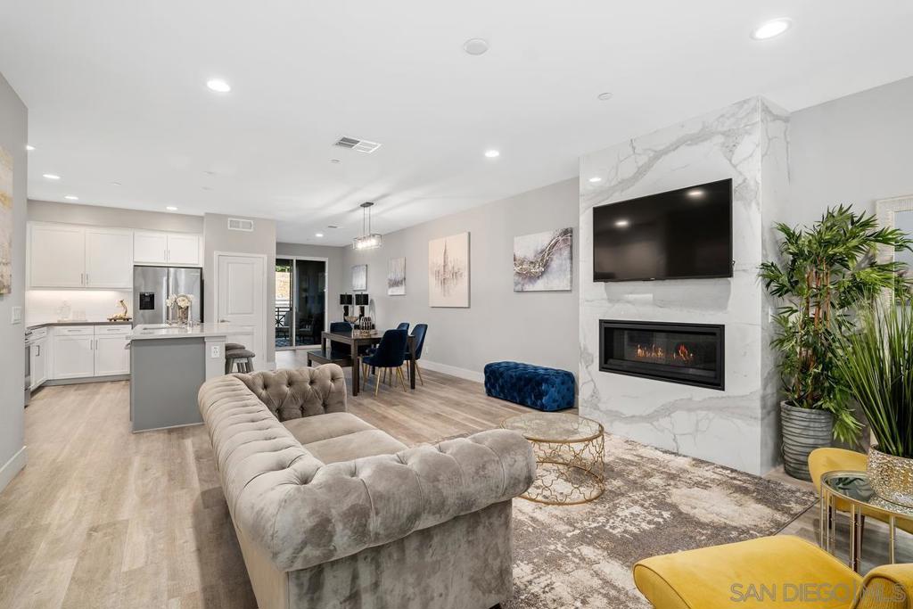 Residential Lease for rent at , Carlsbad CA featuring 4 beds and 4 baths