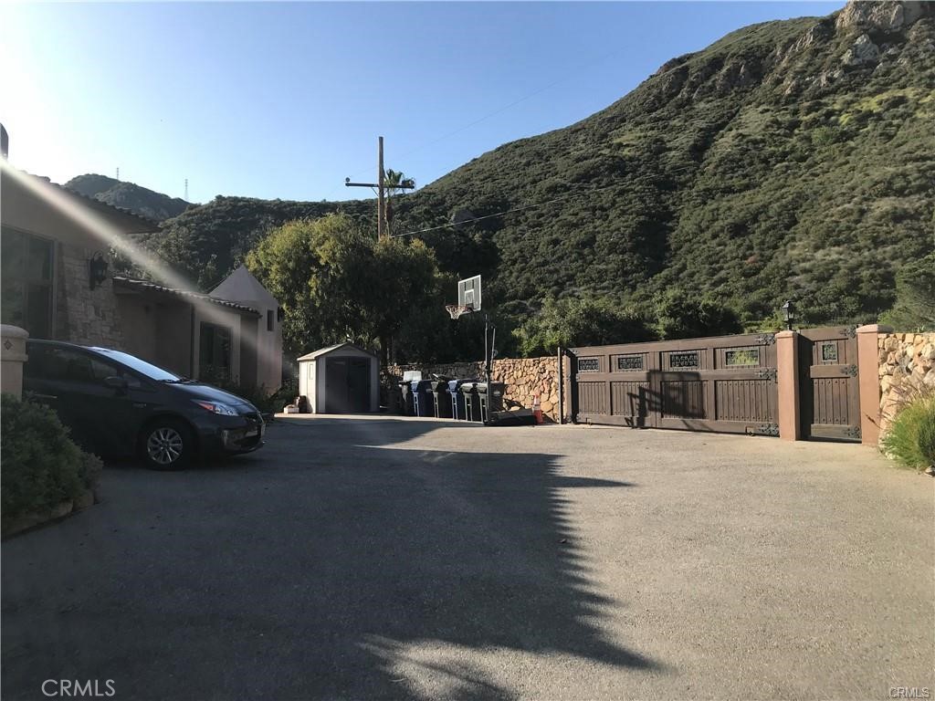 Residential Lease for rent at 2701 Barrymore Drive, Malibu CA featuring 3 beds and 4 baths