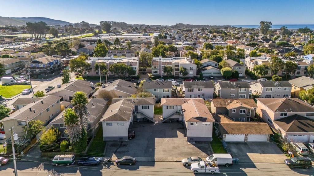 Residential Income for sale at 466 Willow Avenue, Half Moon Bay CA