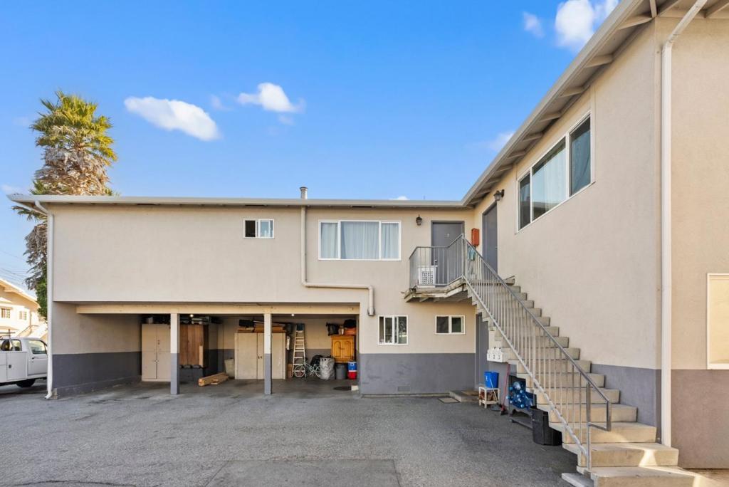 Residential for sale at 470 Willow Avenue, Half Moon Bay CA featuring 7 beds and 4 baths