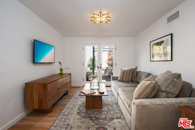 Residential Lease for rent at 32054 PACIFIC COAST HIGHWAY, Malibu CA featuring 4 beds and 3 baths