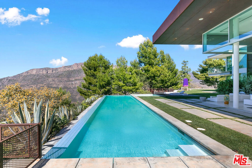 Residential Lease for rent at 9200 Cotharin Road, Malibu CA featuring 6 beds and 9 baths