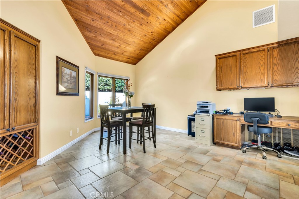 Residential Lease for rent at 515 Avenida Buenos Aires, San Clemente CA featuring 3 beds and 4 baths