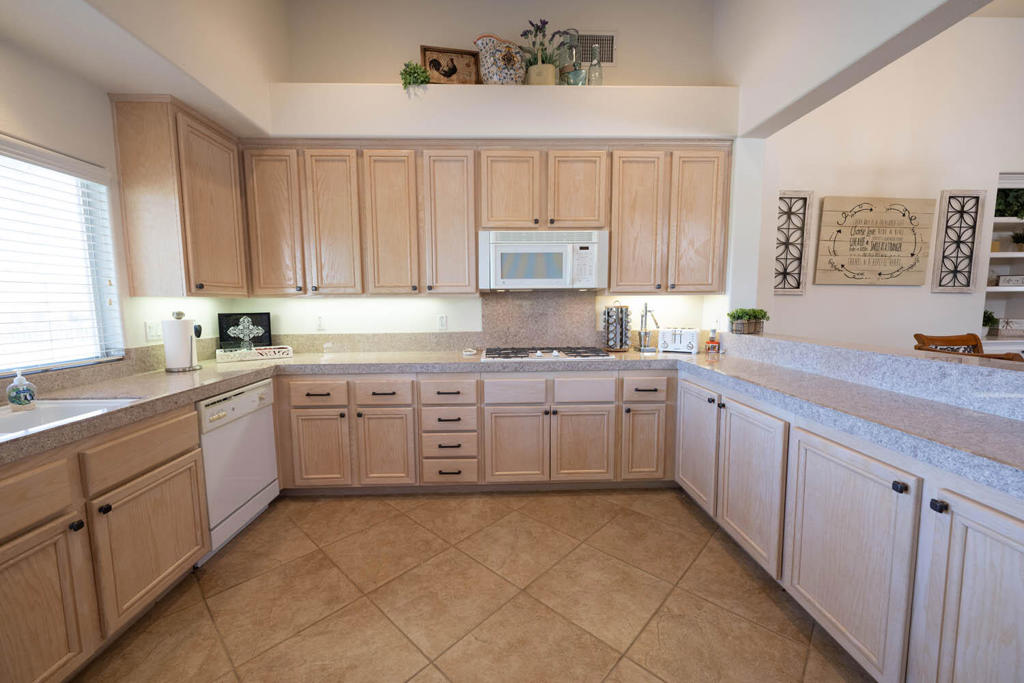 Residential Lease for rent at 45338 Coeur Dalene Drive, Indio CA featuring 3 beds and 3 baths