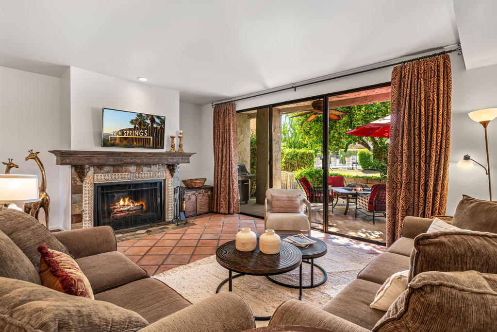 Residential Lease for rent at 215 Calle Bravo, Palm Springs CA featuring 2 beds and 3 baths