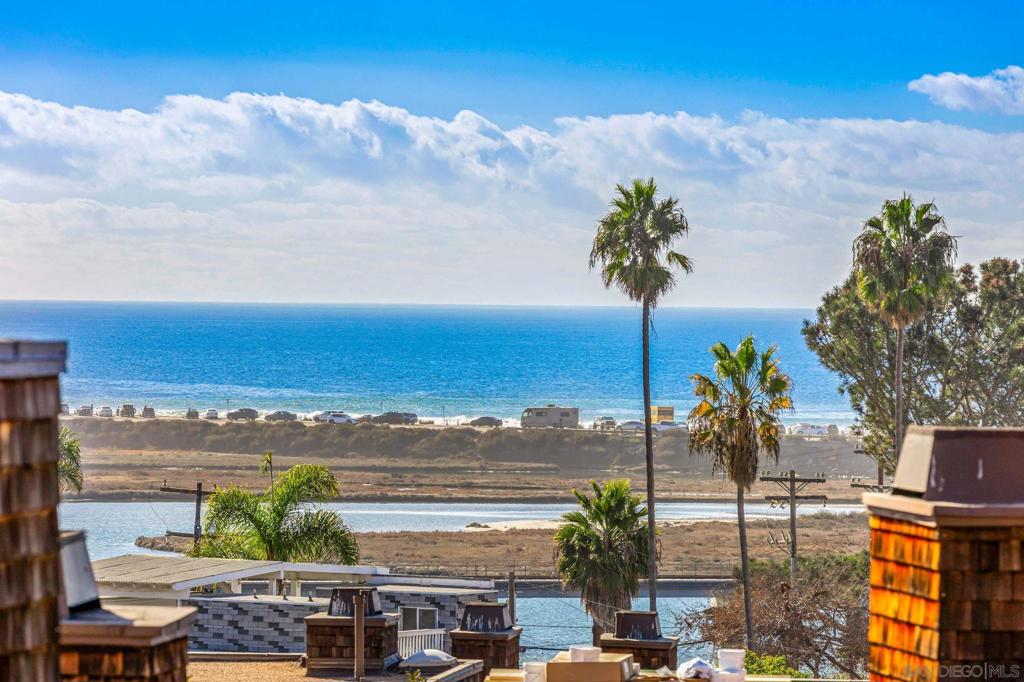 Residential Lease for rent at 12933 Caminito Del Canto, Del Mar CA featuring 3 beds and 3 baths