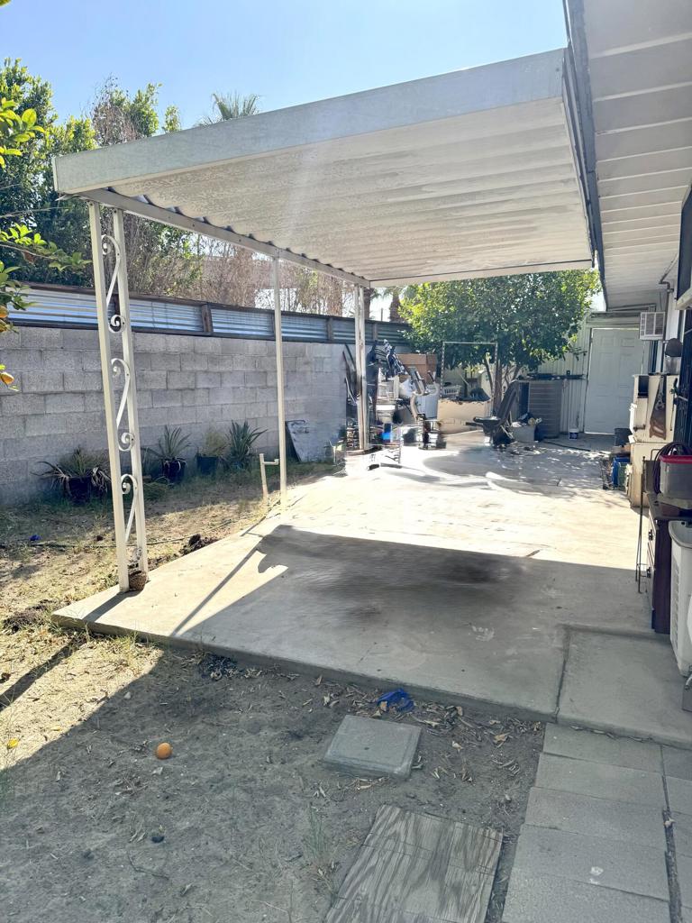 Residential for sale at 4 Karlisa, Palm Springs CA featuring 3 beds and 2 baths