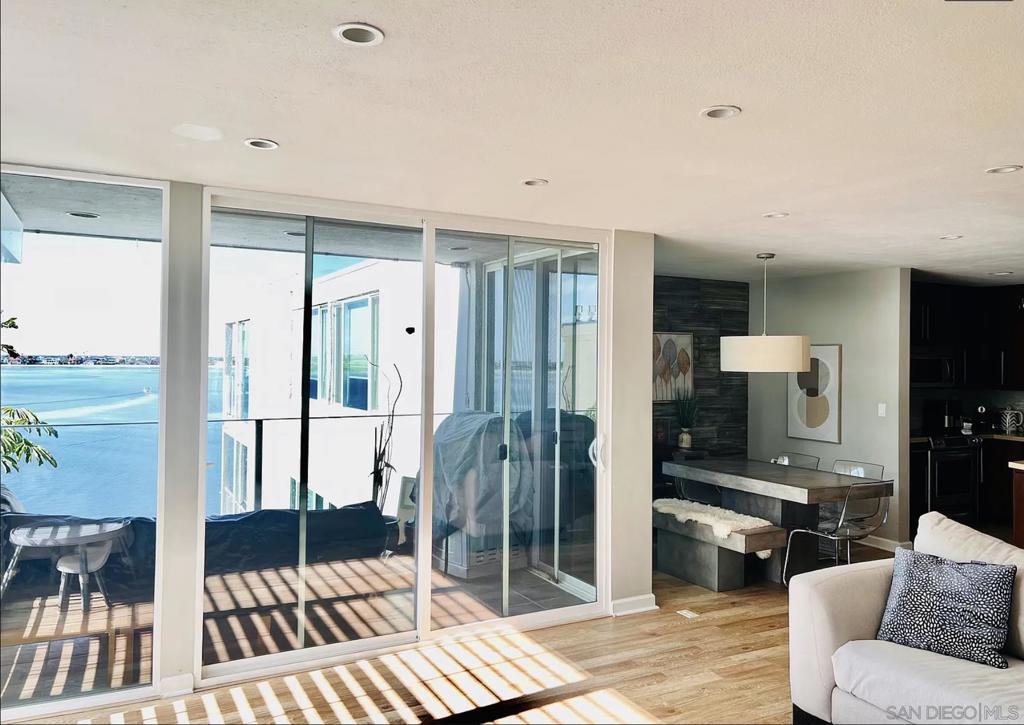 Residential for sale at 3850 RIVIERA DRIVE 3B, San Diego CA featuring 3 beds and 2 baths