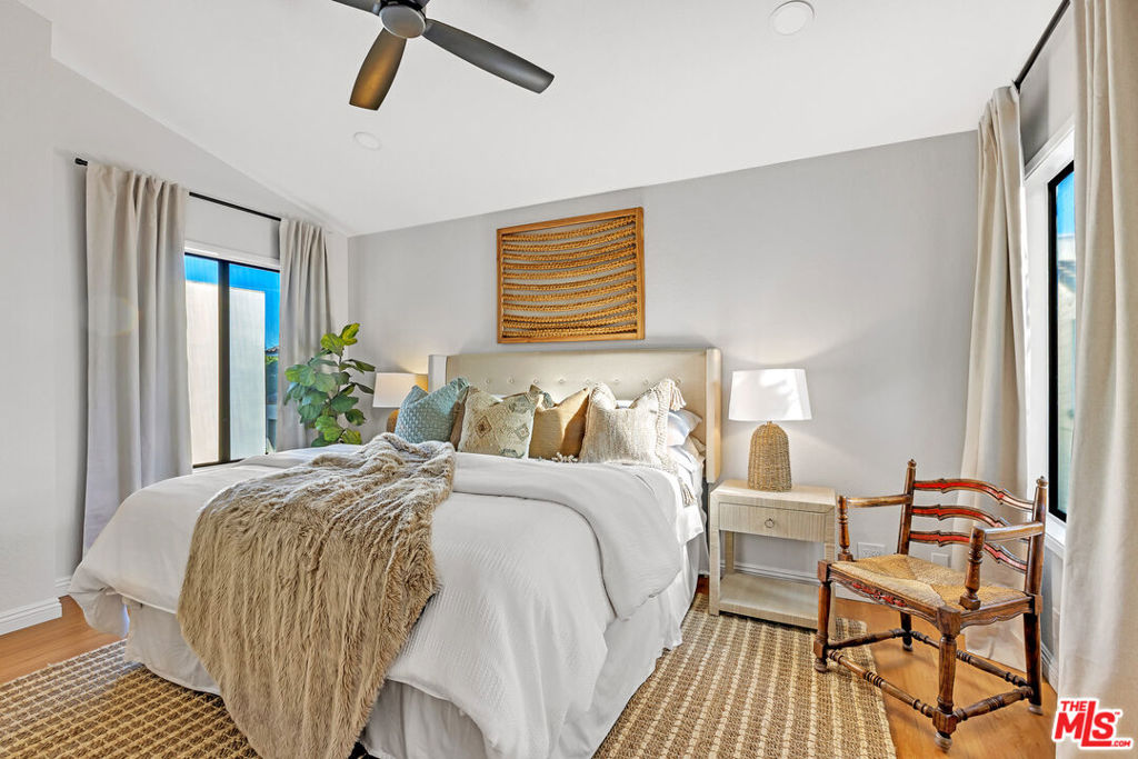 Residential Lease for rent at 2336 Elden Avenue D, Costa Mesa CA featuring 2 beds and 2 baths