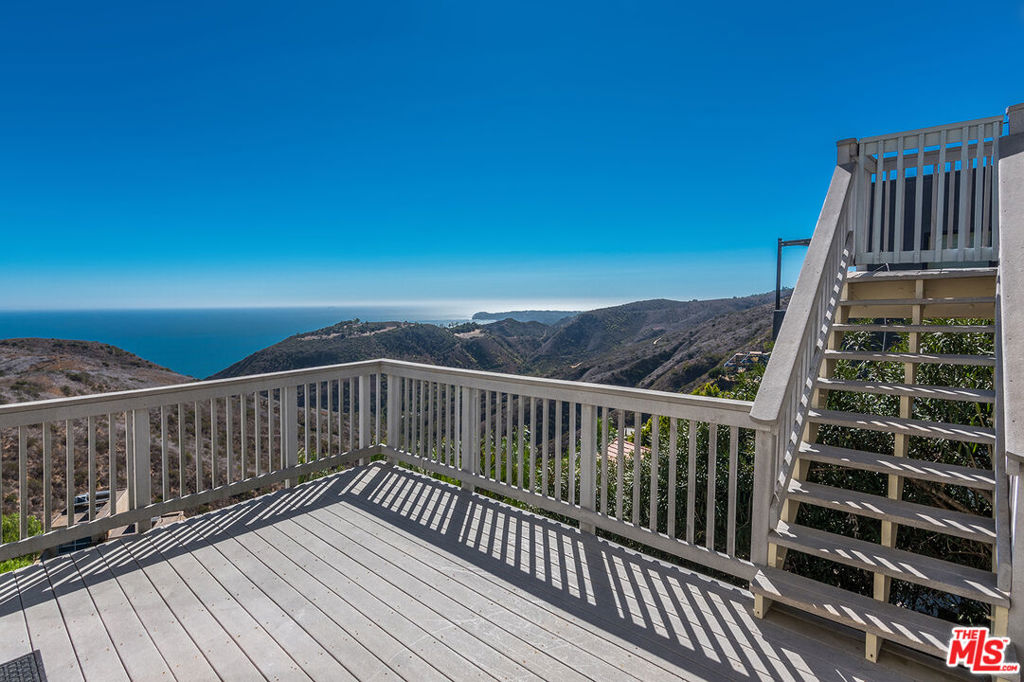 Residential for sale at 2959 Seabreeze Drive, Malibu CA featuring 3 beds and 2 baths