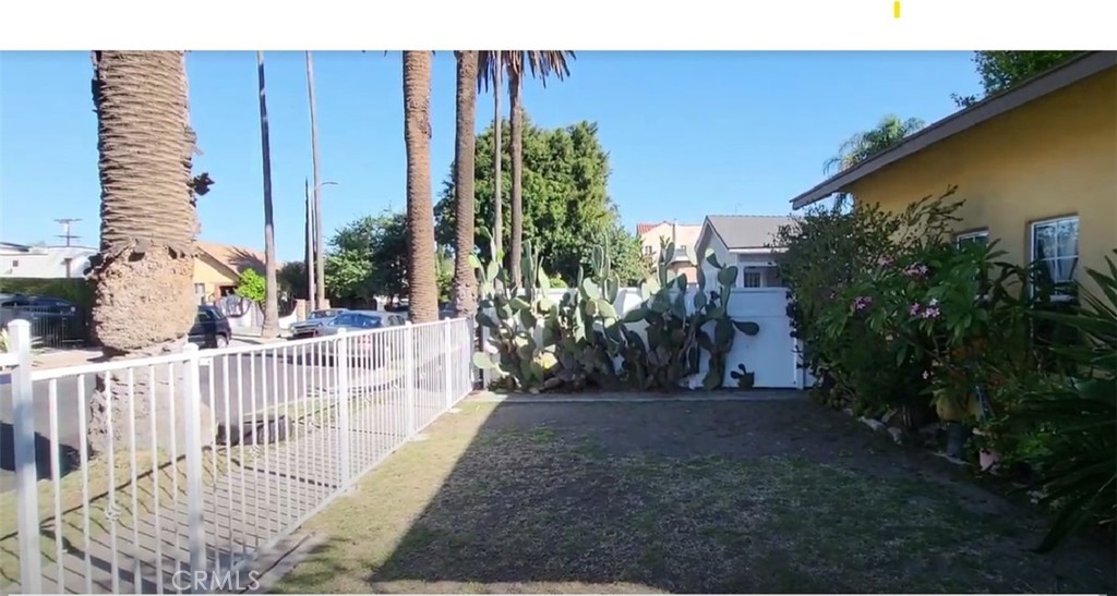 Residential Income for sale at 1240 S Muirfield Road, Los Angeles CA