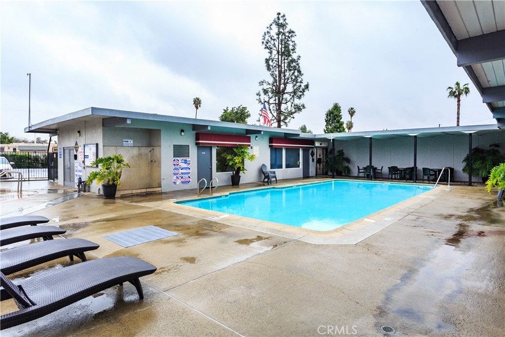 Manufactured In Park for sale at 2755 Arrow 108, La Verne CA featuring 2 beds and 2 baths