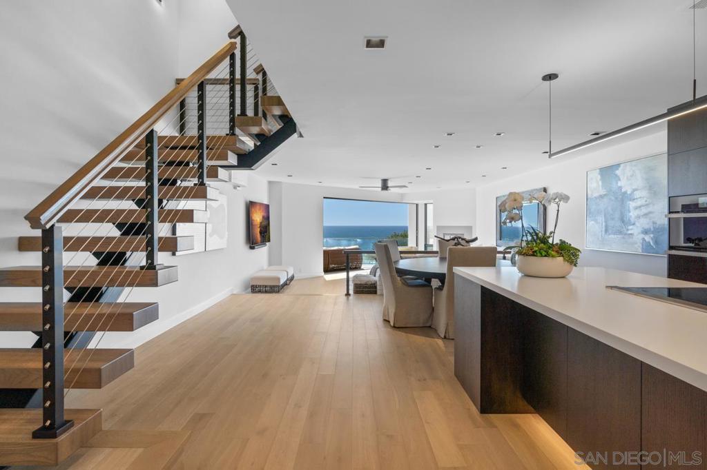 Residential Lease for rent at 135 S Sierra Ave 32, Solana Beach CA featuring 2 beds and 3 baths