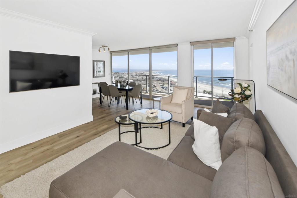 Residential Lease for rent at 1820 Avenida Del Mundo 1003, Coronado CA featuring 2 beds and 2 baths