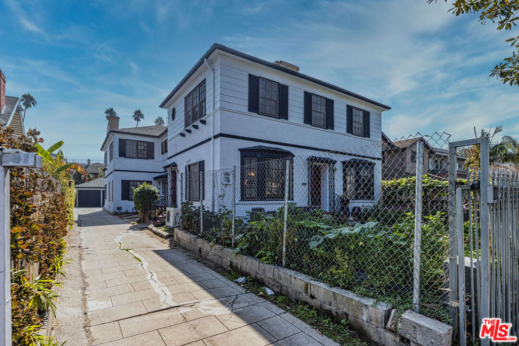 Residential Income for sale at 1746 Crenshaw Boulevard, Los Angeles CA featuring 6 beds and 4 baths