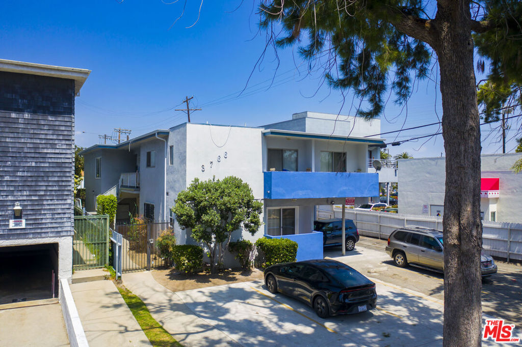 Residential Income for sale at 3766 S Canfield Avenue, Los Angeles CA featuring 8 beds and 11 baths