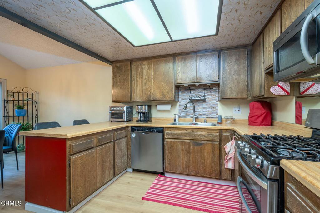 Residential for sale at 550 Holly Avenue, Oxnard CA featuring 3 beds and 2 baths