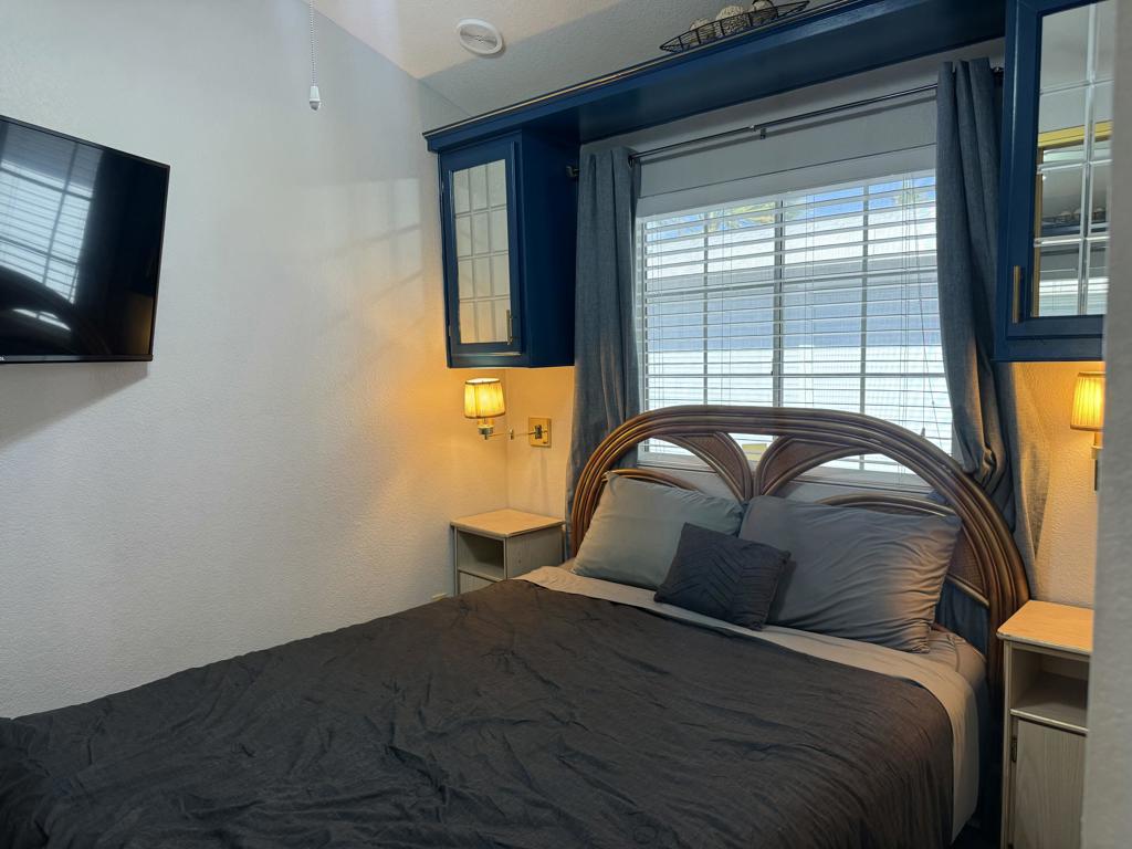 Manufactured In Park for sale at 84136 Avenue 44 543, Indio CA featuring 1 bed and 1 bath