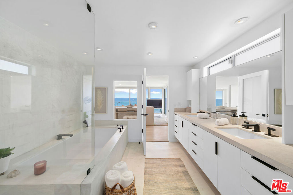 Residential Lease for rent at 24928 Malibu Road, Malibu CA featuring 6 beds and 6 baths
