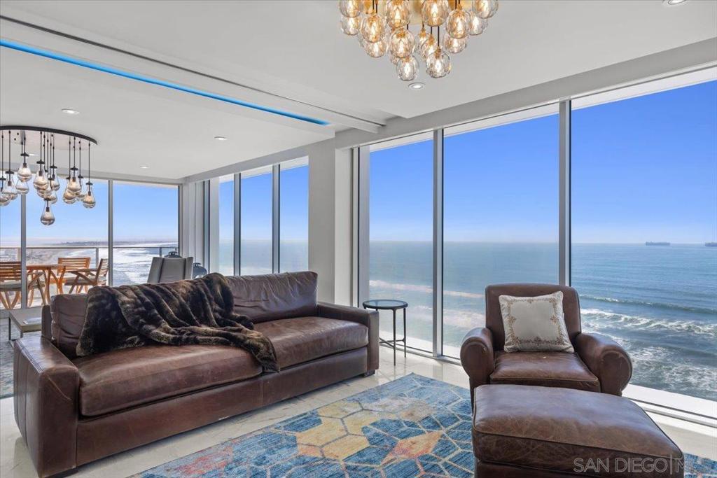 Residential Lease for rent at 1830 Avenida Del Mundo 1210, Coronado CA featuring 2 beds and 2 baths