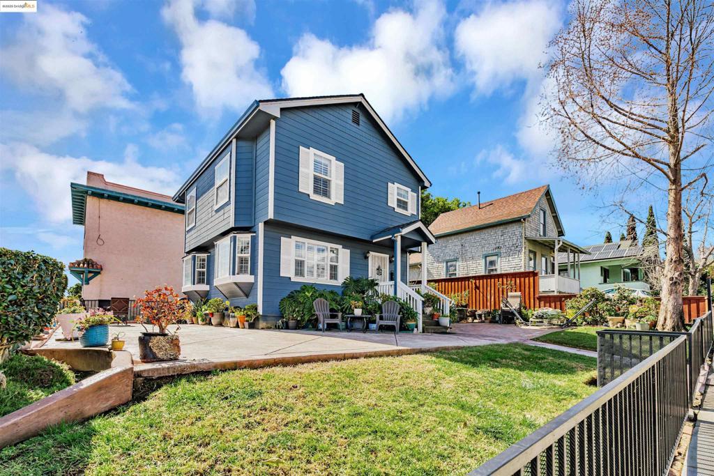 Residential for sale at 343 Carolina St, Vallejo CA featuring 3 beds and 3 baths