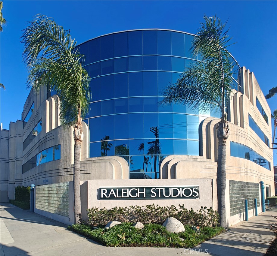 Residential for sale at 1015 N Gower Street, Los Angeles CA and 1 bath