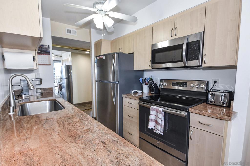 Residential Lease for rent at 1770 Avenida Del Mundo 410, Coronado CA featuring 2 beds and 2 baths