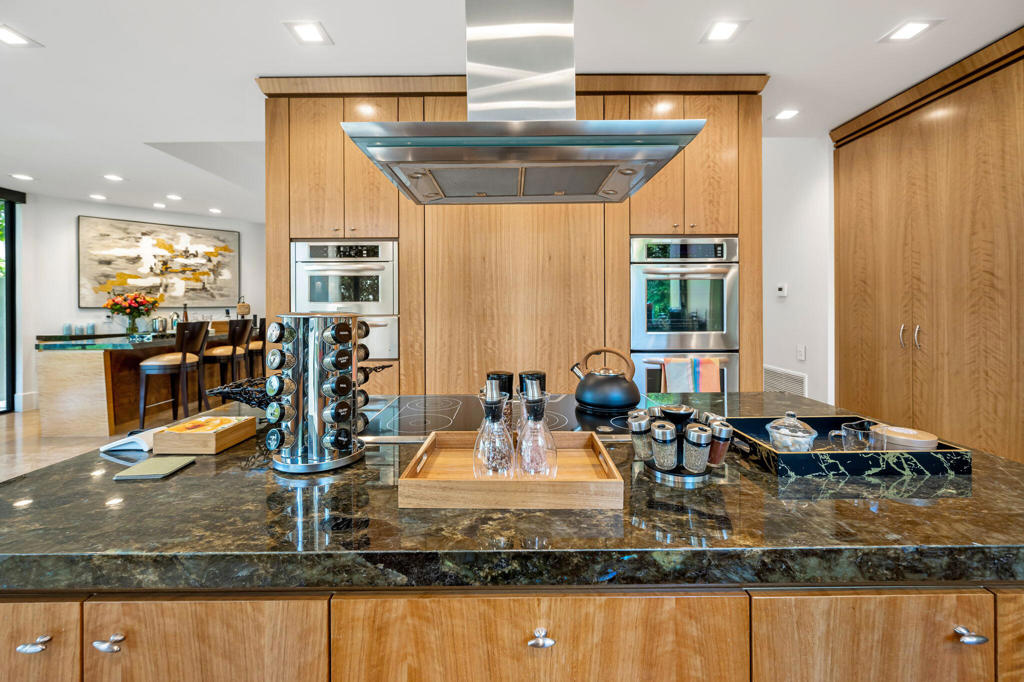 Residential for sale at 75184 Kavenish Way, Indian Wells CA featuring 3 beds and 3 baths