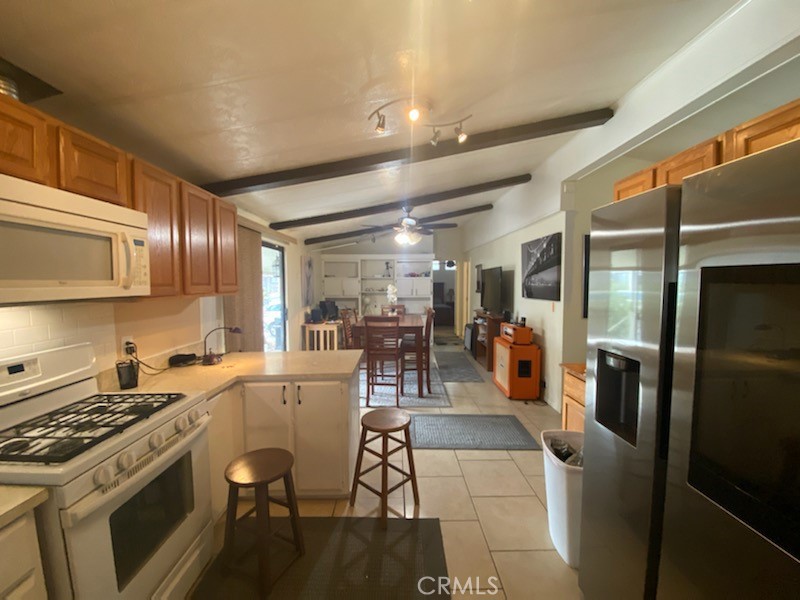 Manufactured In Park for sale at 27701 MURRIETA RD 182, Menifee CA featuring 2 beds and 2 baths