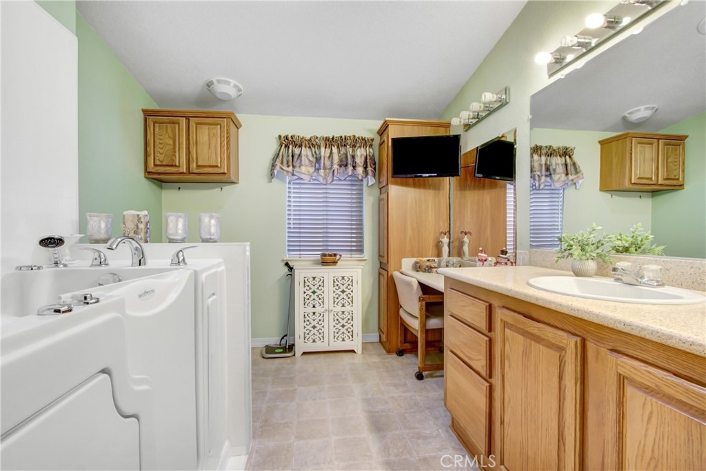 Manufactured In Park for sale at 3530 Damien Avenue 45, La Verne CA featuring 2 beds and 2 baths