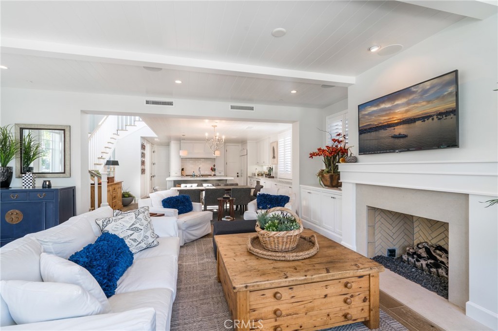 Residential Lease for rent at 217 Coral Avenue, Newport Beach CA featuring 3 beds and 5 baths
