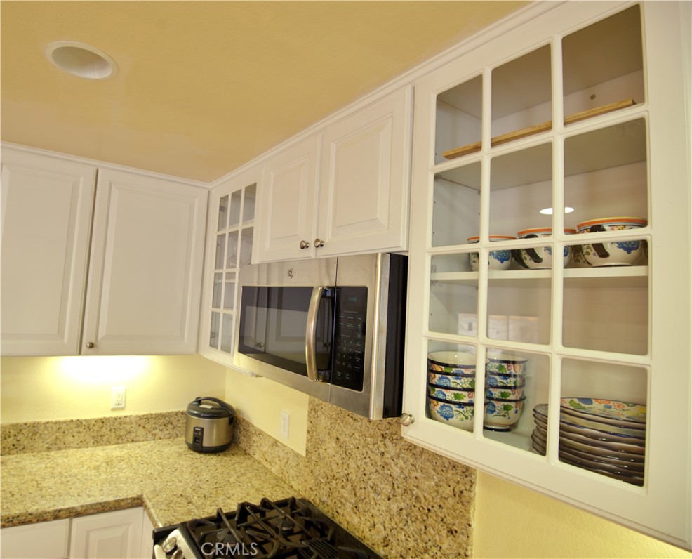 Residential for sale at 45245 Seeley 17C Drive 17C, La Quinta CA featuring 2 beds and 3 baths