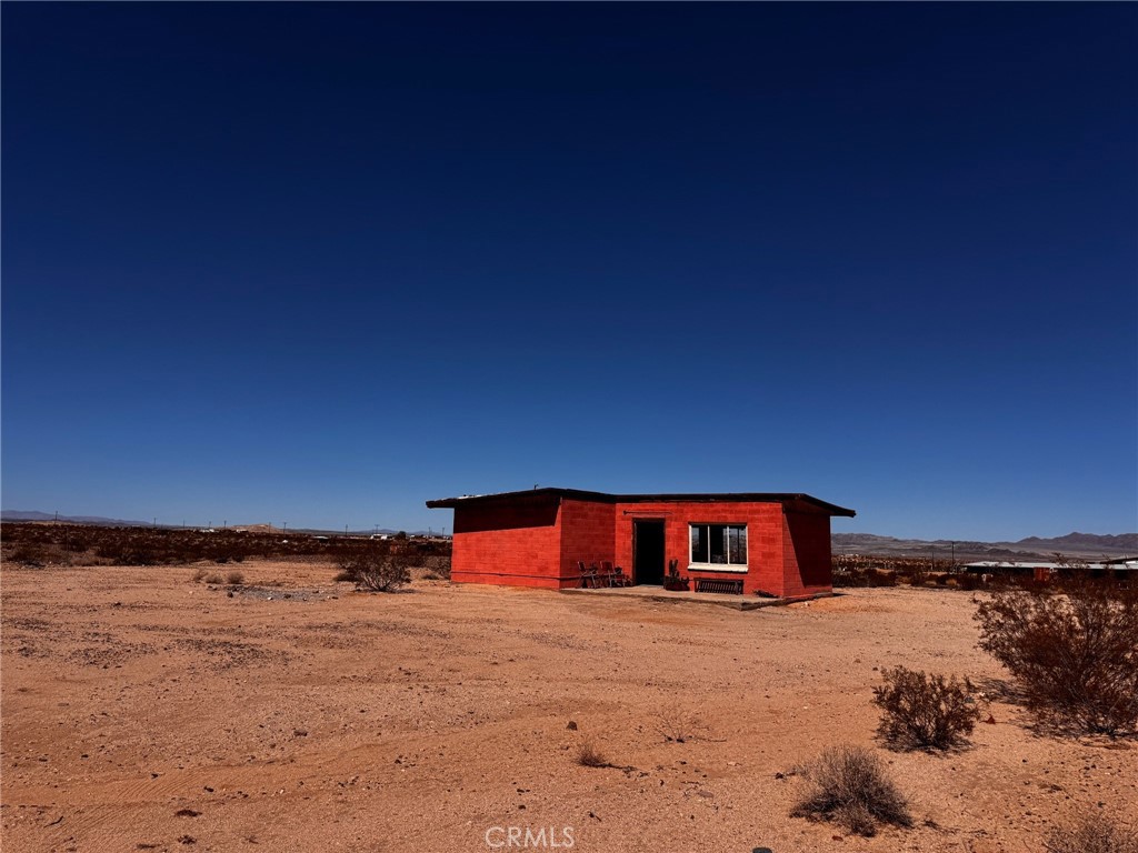 Residential for sale at 6615 Thunder Road, 29 Palms CA featuring 1 bed and 1 bath